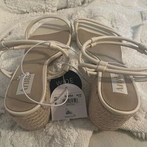 NWT WIDE FIT women’s heels